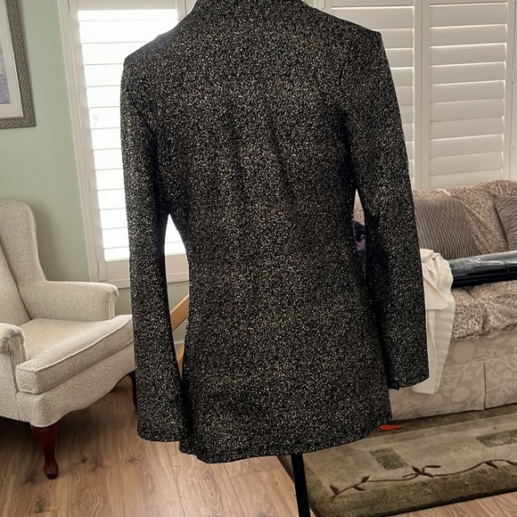Light weight evening jacket. - Picture 2 of 2